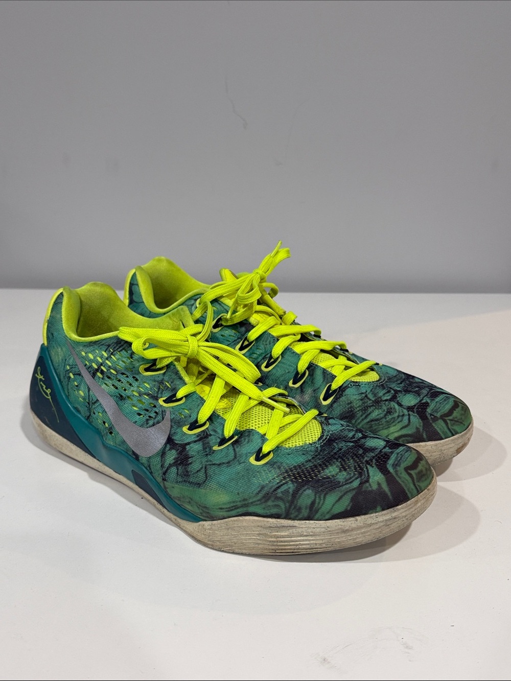 Nike Kobe 9 IX EM Low Easter Turbo Green Silver Men’s Size 13 #646701-300
